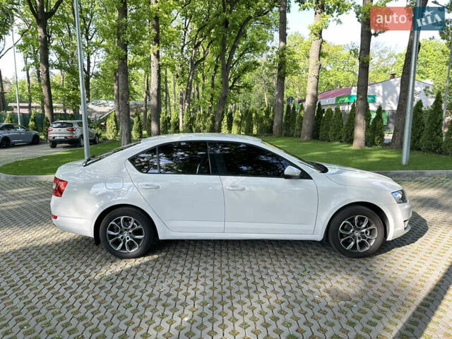 Белый Шкода Октавия, объемом двигателя 1.2 л и пробегом 152 тыс. км за 10800 $, фото 5 на Automoto.ua