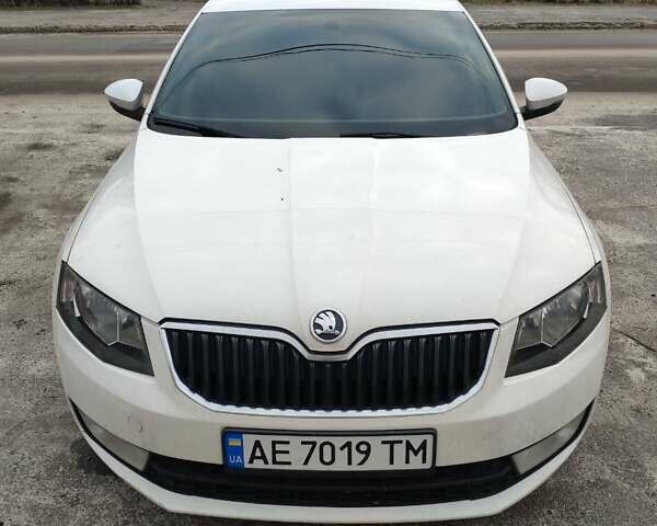 Белый Шкода Октавия, объемом двигателя 1.8 л и пробегом 130 тыс. км за 10599 $, фото 8 на Automoto.ua