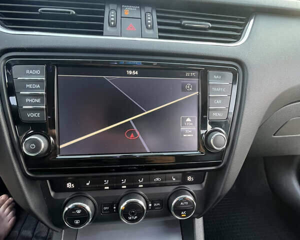 Шкода Октавія 2014 у Хусте на Automoto.ua Білий Шкода Октавія, об'ємом двигуна 1.97 л та пробігом 252 тис. км за 12200 $, фото 42 на Automoto.ua