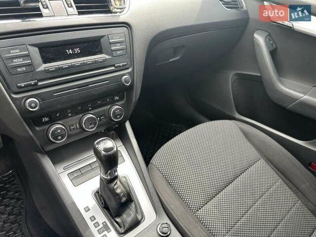 Білий Шкода Октавія, об'ємом двигуна 1.4 л та пробігом 212 тис. км за 9400 $, фото 8 на Automoto.ua