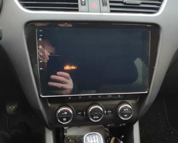 Белый Шкода Октавия, объемом двигателя 1.8 л и пробегом 130 тыс. км за 10599 $, фото 13 на Automoto.ua