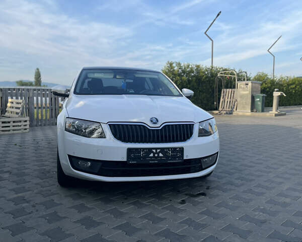 Шкода Октавія 2014 у Хусте на Automoto.ua Білий Шкода Октавія, об'ємом двигуна 1.97 л та пробігом 252 тис. км за 12200 $, фото 2 на Automoto.ua