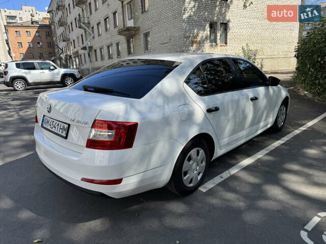 Білий Шкода Октавія, об'ємом двигуна 1.6 л та пробігом 216 тис. км за 9800 $, фото 16 на Automoto.ua