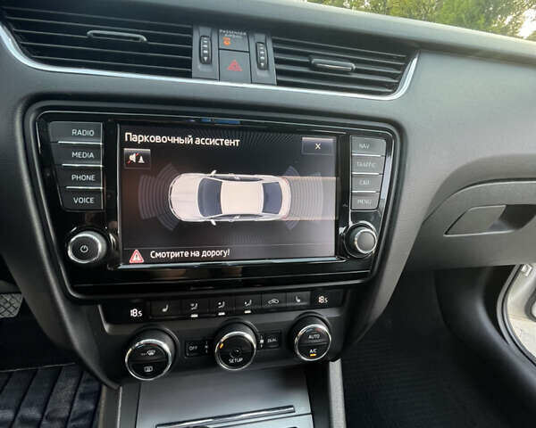 Шкода Октавія 2014 у Хусте на Automoto.ua Білий Шкода Октавія, об'ємом двигуна 1.97 л та пробігом 252 тис. км за 12200 $, фото 41 на Automoto.ua