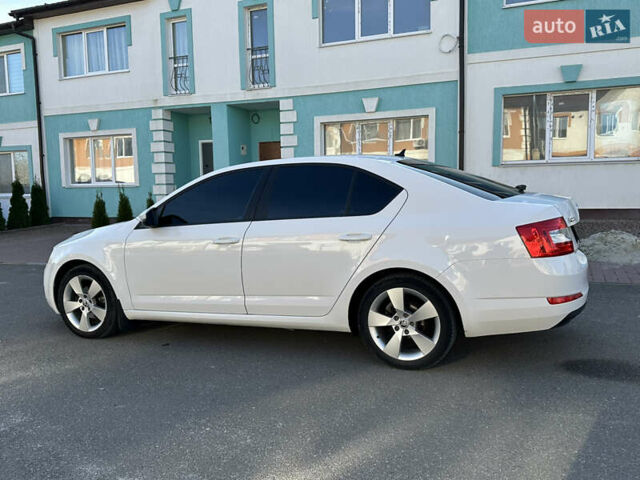 Білий Шкода Октавія, об'ємом двигуна 1.6 л та пробігом 180 тис. км за 11200 $, фото 1 на Automoto.ua