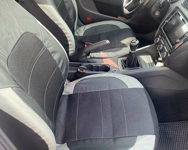 Білий Шкода Октавія, об'ємом двигуна 1.6 л та пробігом 275 тис. км за 9350 $, фото 9 на Automoto.ua