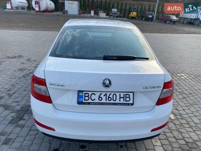 Білий Шкода Октавія, об'ємом двигуна 1.39 л та пробігом 280 тис. км за 7500 $, фото 4 на Automoto.ua