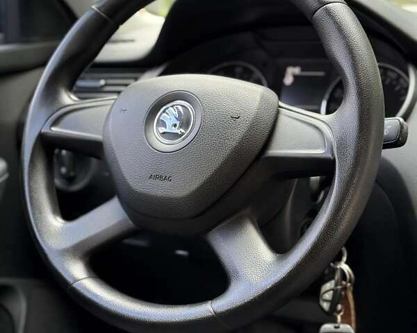 Белый Шкода Октавия, объемом двигателя 1.4 л и пробегом 289 тыс. км за 8000 $, фото 7 на Automoto.ua