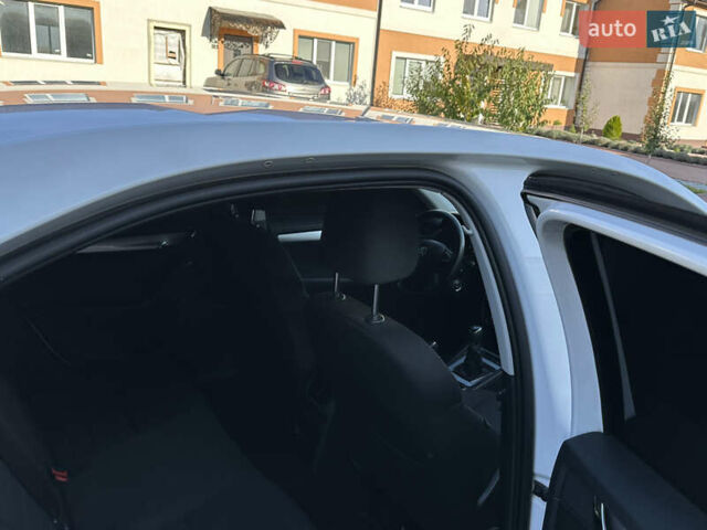 Белый Шкода Октавия, объемом двигателя 1.6 л и пробегом 183 тыс. км за 10300 $, фото 22 на Automoto.ua