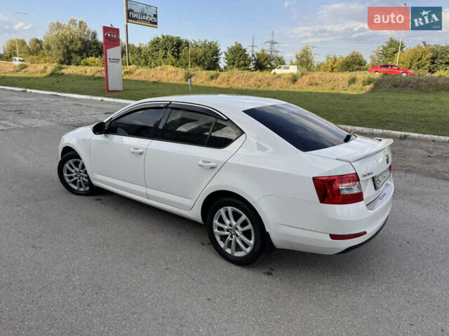 Белый Шкода Октавия, объемом двигателя 1.6 л и пробегом 280 тыс. км за 9500 $, фото 5 на Automoto.ua