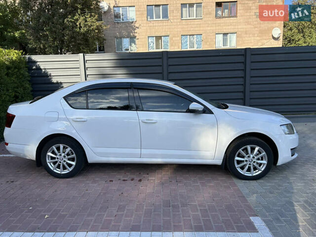 Білий Шкода Октавія, об'ємом двигуна 1.4 л та пробігом 153 тис. км за 11400 $, фото 2 на Automoto.ua