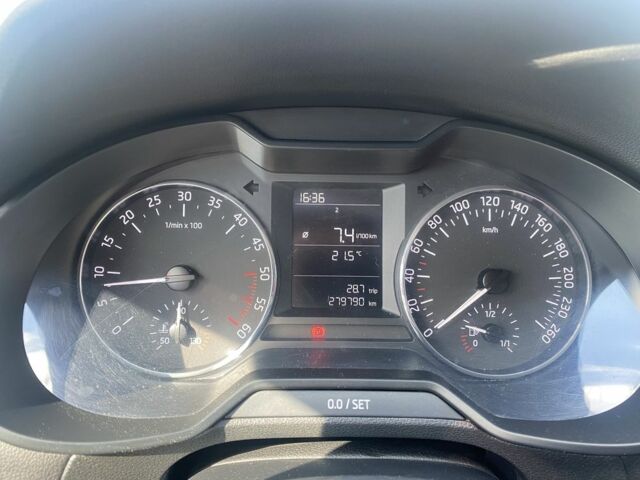 Белый Шкода Октавия, объемом двигателя 1.6 л и пробегом 275 тыс. км за 9500 $, фото 8 на Automoto.ua