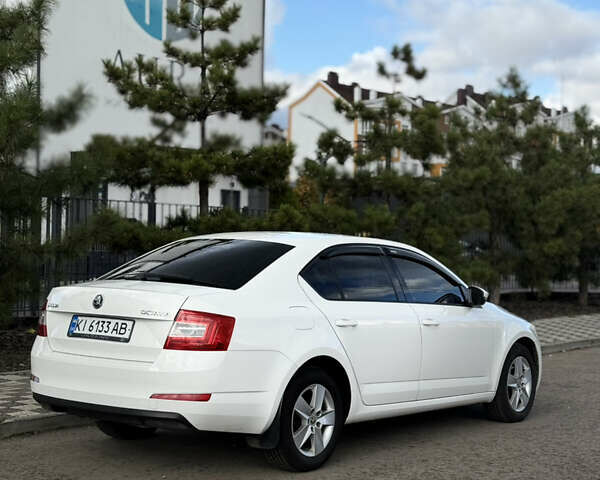 Белый Шкода Октавия, объемом двигателя 1.4 л и пробегом 130 тыс. км за 10000 $, фото 6 на Automoto.ua