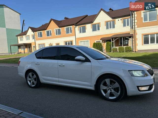 Білий Шкода Октавія, об'ємом двигуна 1.6 л та пробігом 180 тис. км за 11200 $, фото 19 на Automoto.ua