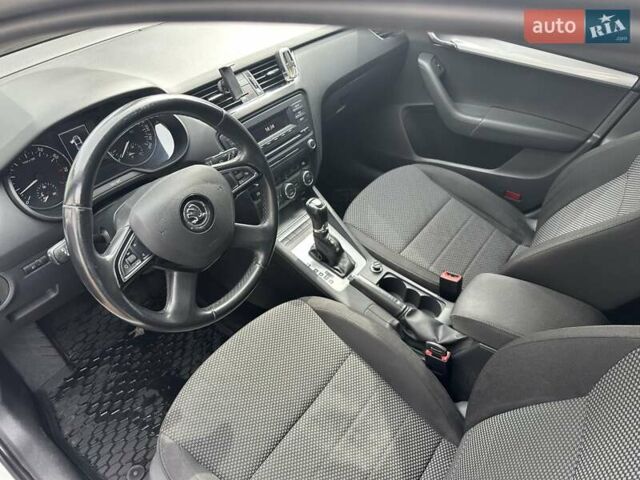 Білий Шкода Октавія, об'ємом двигуна 1.4 л та пробігом 212 тис. км за 9400 $, фото 7 на Automoto.ua