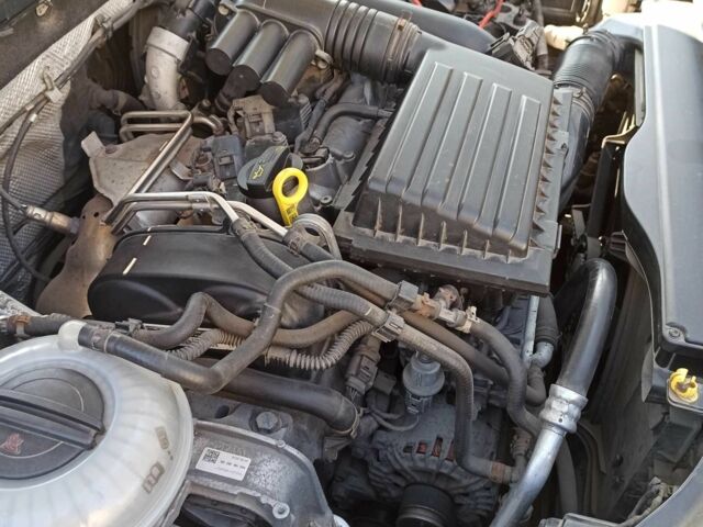 Белый Шкода Октавия, объемом двигателя 1.2 л и пробегом 220 тыс. км за 9000 $, фото 11 на Automoto.ua