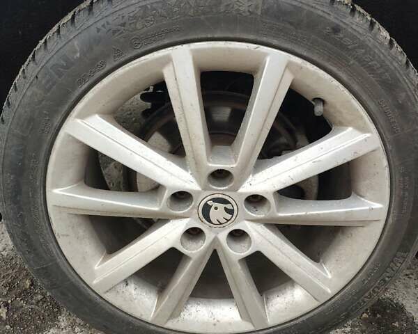 Белый Шкода Октавия, объемом двигателя 1.8 л и пробегом 130 тыс. км за 10599 $, фото 10 на Automoto.ua