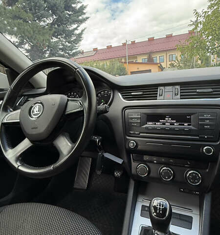Шкода Октавия 2014 в Ужгороде на Automoto.ua Белый Шкода Октавия, объемом двигателя 1.6 л и пробегом 270 тыс. км за 8950 $, фото 15 на Automoto.ua