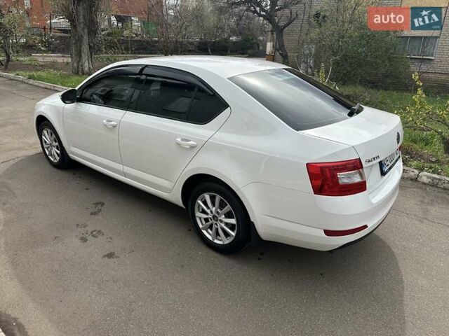 Білий Шкода Октавія, об'ємом двигуна 1.4 л та пробігом 212 тис. км за 9400 $, фото 5 на Automoto.ua