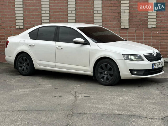 Білий Шкода Октавія, об'ємом двигуна 1.97 л та пробігом 295 тис. км за 12700 $, фото 9 на Automoto.ua