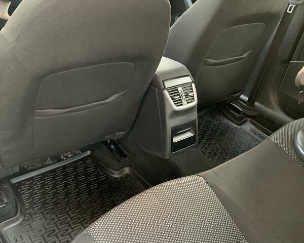 Білий Шкода Октавія, об'ємом двигуна 1.39 л та пробігом 280 тис. км за 7500 $, фото 10 на Automoto.ua