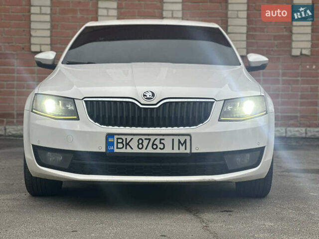 Білий Шкода Октавія, об'ємом двигуна 1.97 л та пробігом 295 тис. км за 12700 $, фото 5 на Automoto.ua