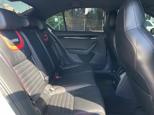 Белый Шкода Октавия, объемом двигателя 2 л и пробегом 221 тыс. км за 14999 $, фото 19 на Automoto.ua