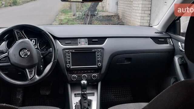 Белый Шкода Октавия, объемом двигателя 1.4 л и пробегом 220 тыс. км за 10500 $, фото 9 на Automoto.ua