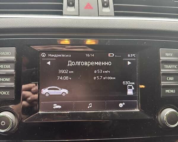 Белый Шкода Октавия, объемом двигателя 1.97 л и пробегом 243 тыс. км за 12700 $, фото 9 на Automoto.ua