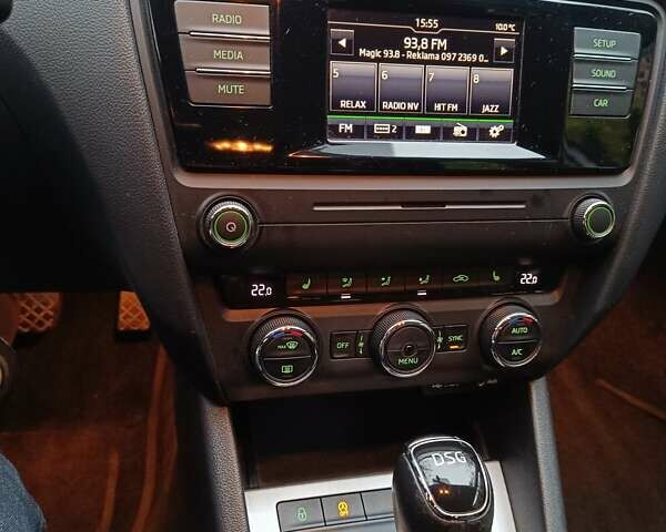 Білий Шкода Октавія, об'ємом двигуна 1.4 л та пробігом 210 тис. км за 10000 $, фото 6 на Automoto.ua