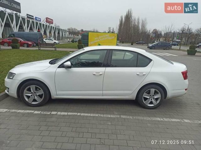 Белый Шкода Октавия, объемом двигателя 1.6 л и пробегом 211 тыс. км за 9800 $, фото 4 на Automoto.ua
