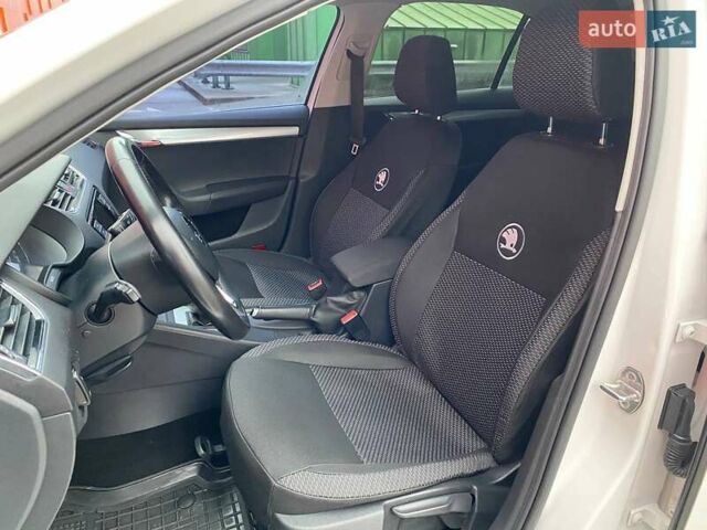 Белый Шкода Октавия, объемом двигателя 1.6 л и пробегом 152 тыс. км за 10500 $, фото 25 на Automoto.ua