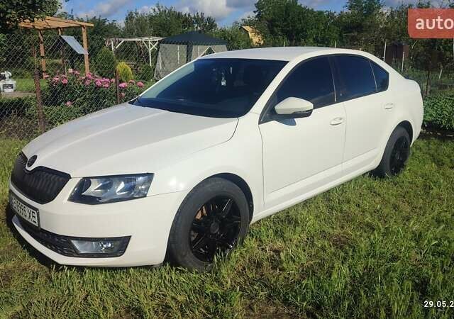 Белый Шкода Октавия, объемом двигателя 1.6 л и пробегом 300 тыс. км за 11200 $, фото 22 на Automoto.ua