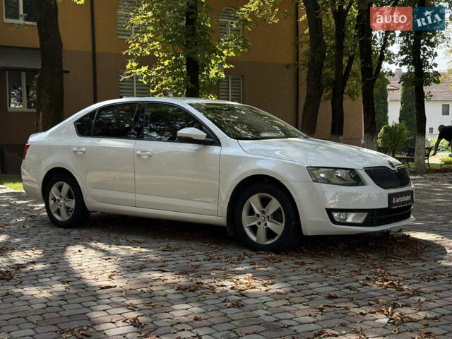 Белый Шкода Октавия, объемом двигателя 1.6 л и пробегом 296 тыс. км за 9800 $, фото 8 на Automoto.ua