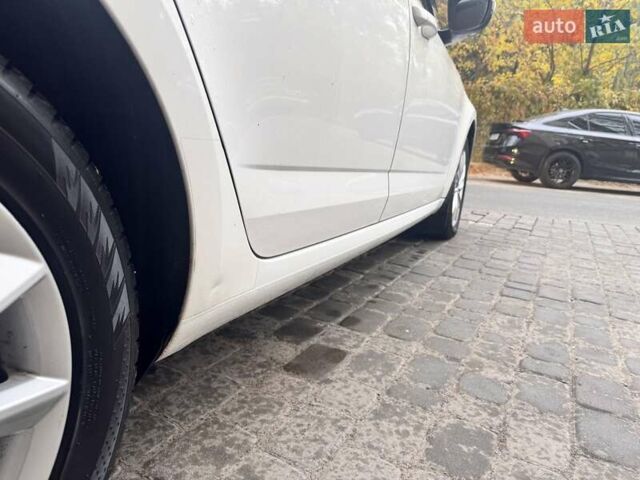 Белый Шкода Октавия, объемом двигателя 1.97 л и пробегом 243 тыс. км за 12700 $, фото 7 на Automoto.ua