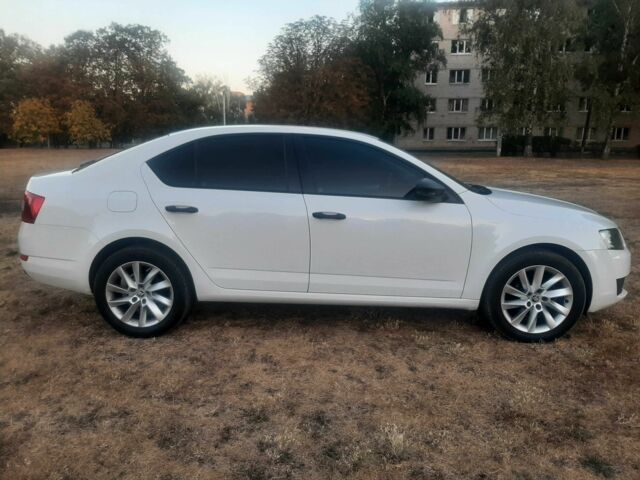 Белый Шкода Октавия, объемом двигателя 1.6 л и пробегом 245 тыс. км за 12300 $, фото 4 на Automoto.ua