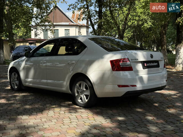 Белый Шкода Октавия, объемом двигателя 1.6 л и пробегом 296 тыс. км за 9800 $, фото 21 на Automoto.ua