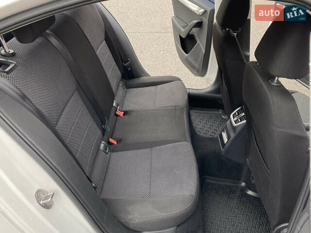 Білий Шкода Октавія, об'ємом двигуна 1.4 л та пробігом 194 тис. км за 8800 $, фото 32 на Automoto.ua