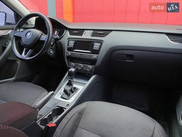 Белый Шкода Октавия, объемом двигателя 1.6 л и пробегом 152 тыс. км за 10500 $, фото 22 на Automoto.ua