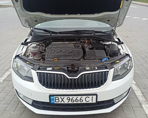 Белый Шкода Октавия, объемом двигателя 1.6 л и пробегом 211 тыс. км за 9800 $, фото 11 на Automoto.ua