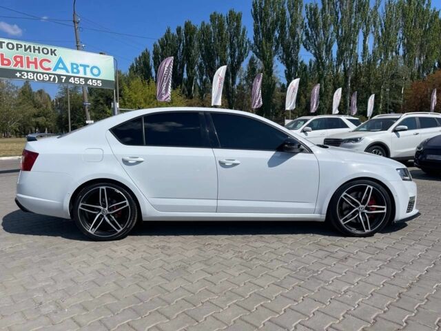 Белый Шкода Октавия, объемом двигателя 2 л и пробегом 221 тыс. км за 14999 $, фото 7 на Automoto.ua