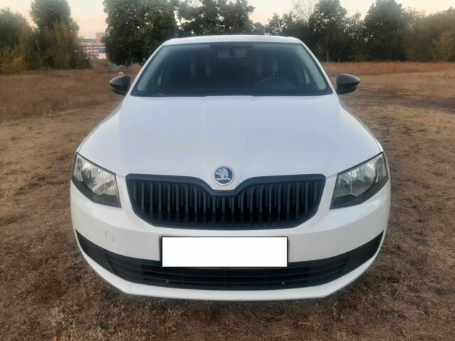 Белый Шкода Октавия, объемом двигателя 1.6 л и пробегом 245 тыс. км за 12300 $, фото 2 на Automoto.ua