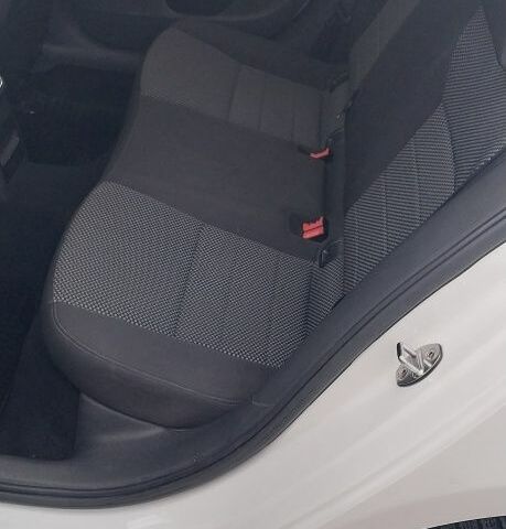 Белый Шкода Октавия, объемом двигателя 1.4 л и пробегом 220 тыс. км за 10500 $, фото 5 на Automoto.ua