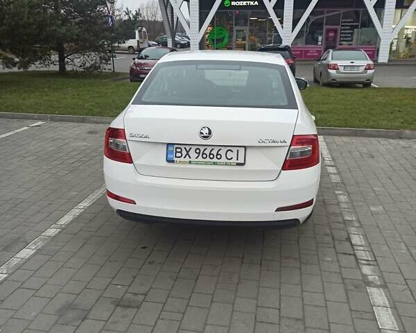 Белый Шкода Октавия, объемом двигателя 1.6 л и пробегом 211 тыс. км за 9800 $, фото 8 на Automoto.ua