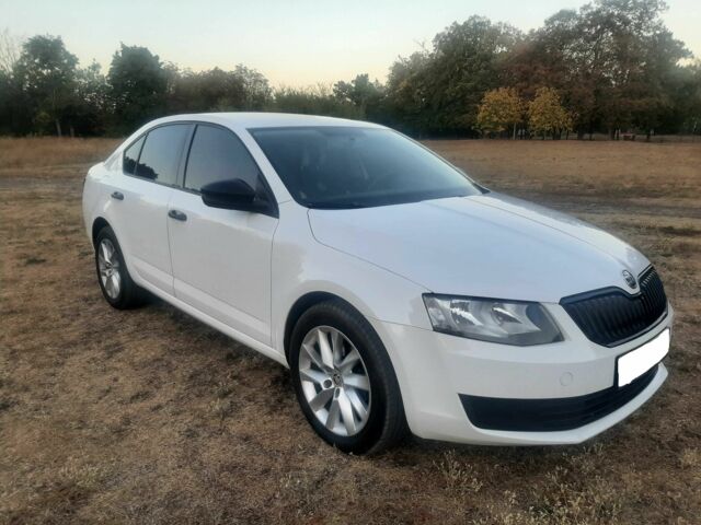 Белый Шкода Октавия, объемом двигателя 1.6 л и пробегом 245 тыс. км за 12300 $, фото 3 на Automoto.ua