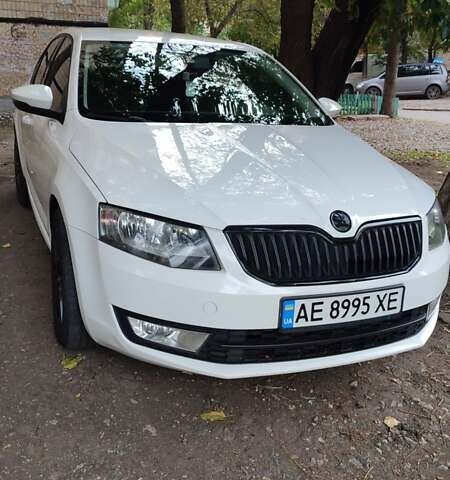 Белый Шкода Октавия, объемом двигателя 1.6 л и пробегом 300 тыс. км за 11200 $, фото 8 на Automoto.ua