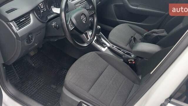 Белый Шкода Октавия, объемом двигателя 1.4 л и пробегом 220 тыс. км за 10500 $, фото 11 на Automoto.ua