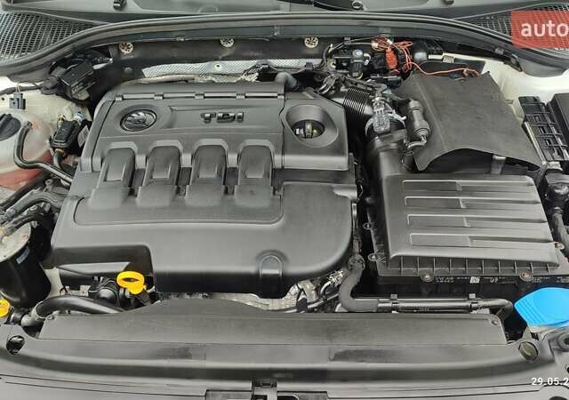 Белый Шкода Октавия, объемом двигателя 1.6 л и пробегом 300 тыс. км за 11200 $, фото 23 на Automoto.ua