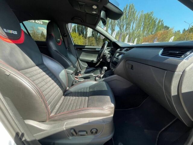 Белый Шкода Октавия, объемом двигателя 2 л и пробегом 221 тыс. км за 14999 $, фото 15 на Automoto.ua