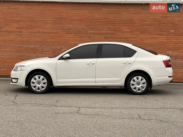 Білий Шкода Октавія, об'ємом двигуна 1.4 л та пробігом 194 тис. км за 8800 $, фото 8 на Automoto.ua